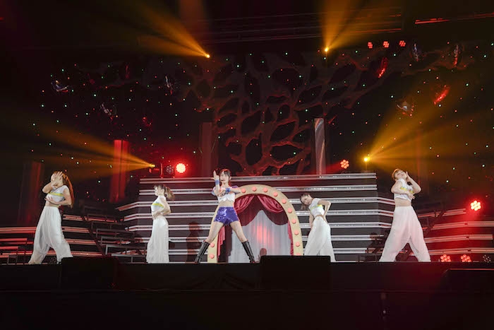 小倉唯、LIVE TOUR 2019「Step Apple」レポート。パフォーマーとして